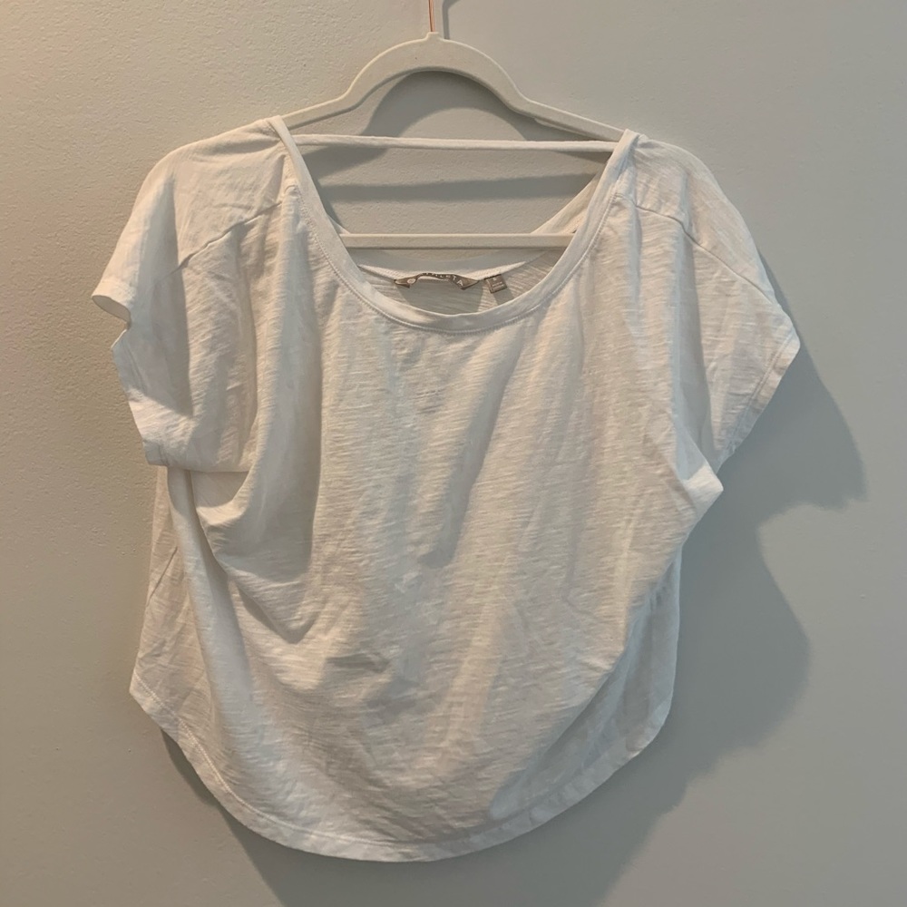 ATHLETA white t shirt with cross neck detail